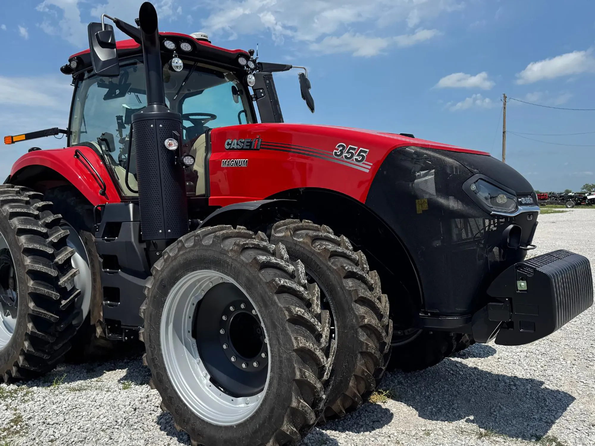 Case IH Magnum 340 / 355 — трактори